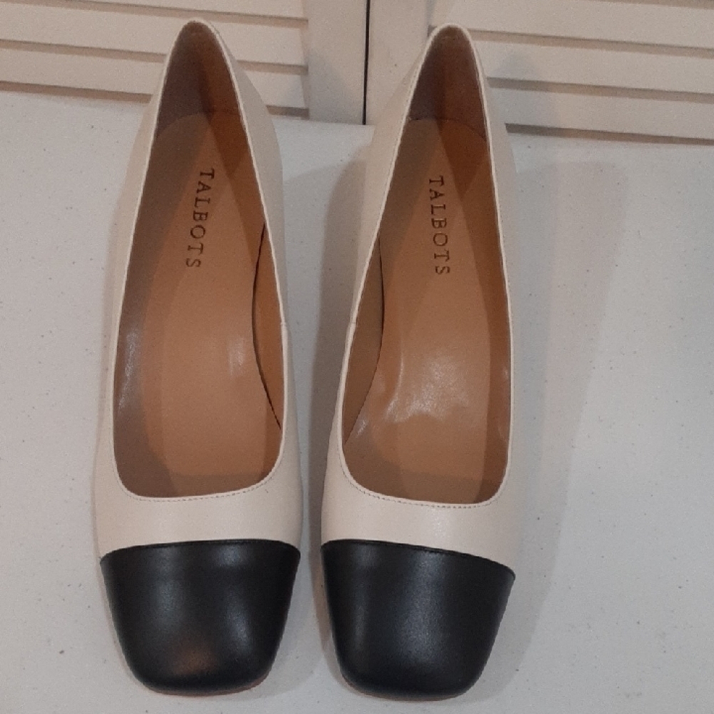 Talbots Women's Black and Cream Shoes NWOT